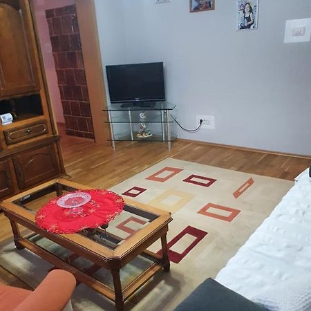 Apartament Cu Trei Camere Băile Herculane Eksteriør bilde