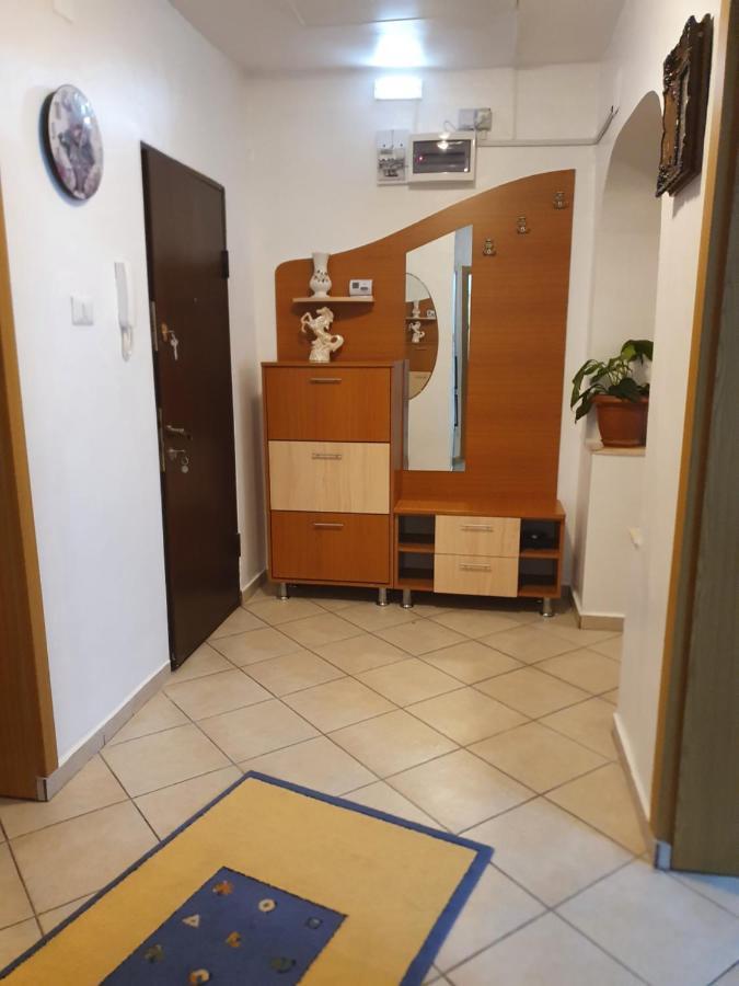 Apartament Cu Trei Camere Băile Herculane Eksteriør bilde